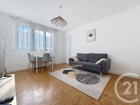 Location Appartement 4 pièces 71m² TROYES 10000 - Photo 2
