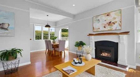 "Ready to move in - Charming home in Cambridge" - Photo 3