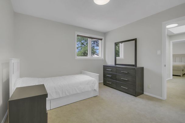 For Lease - 76 Chickasaw Crescent, Kanata, Ontario - Photo 1