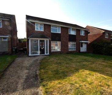3 bedroom semi-detached house to rent - Photo 5