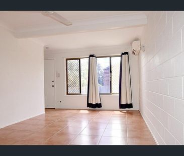 2 BEDROOM UNIT WALKING DISTANCE TO SCHOOL - Photo 1