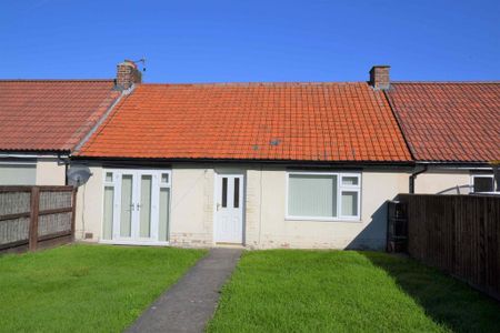 2 bedroom terraced house to rent - Photo 2