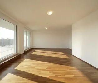 VIC und U1 Kaisermühlen, 4 Zi. mit 35m2 Terrasse Richtung Donauinsel - Photo 1