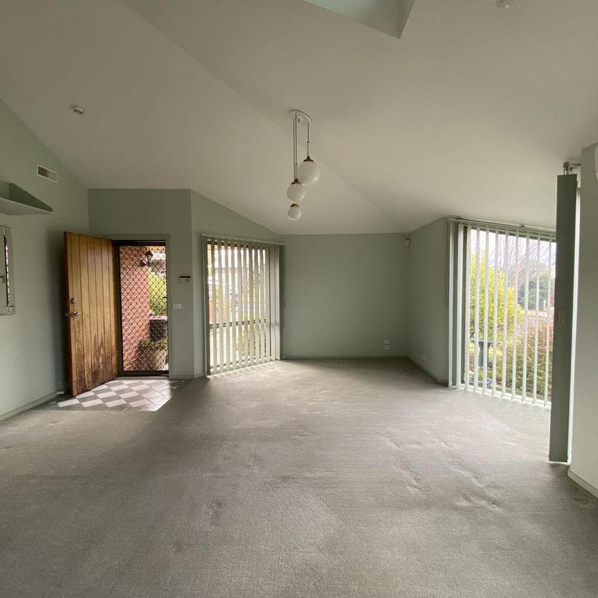 SPACIOUS QUALITY HOME - Photo 1