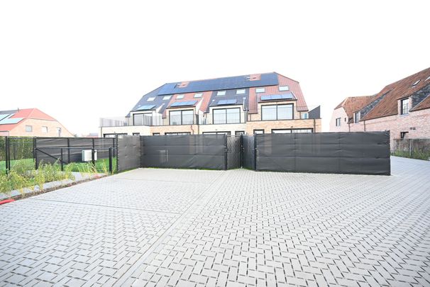 NIEUWBOUW gelijkvloers appartement met ZONNIG terras & tuin - Photo 1