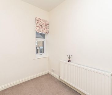 Station Lane, Featherstone, Pontefract, WF7 5BJ - Photo 6