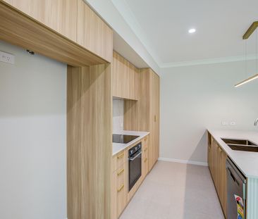 Brand New Duplex in Sought-After Complex With Pool - Photo 5