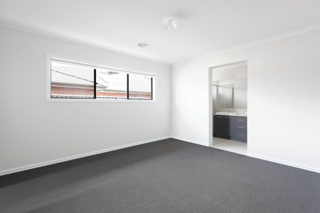 FAMILY HOME IN ALFREDTON!! - Photo 5