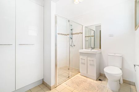 Spacious Family Home in a Sought-After Sans Souci Location - Photo 4