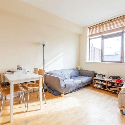 Prescot Street, Aldgate, E1 - Photo 1