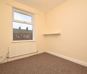 53, Cross Flatts Place, Leeds, West Yorkshire, LS11 7JN - Photo 2