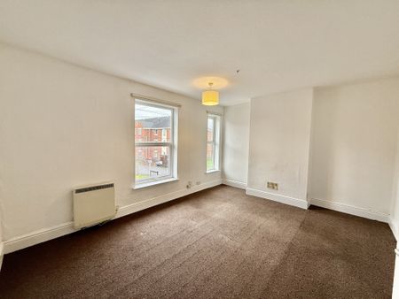 *Superbly located 2-bed mid-terrace on Slack Lane, Derby. Spacious lounge, dining room, modern kitchen, 2 bathrooms, rear garden & on-street parking. Walking distance to city centre & transport links*unfurnished*available now*Family friendly*early viewing advised! - Photo 5