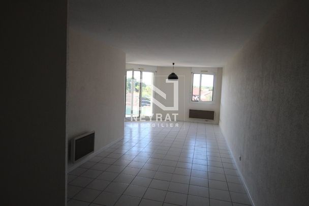 Location Appartement 2 pièces 55m² ST GERMAIN DU BOIS 71330 - Photo 1