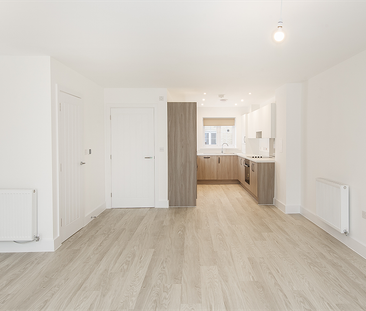 3 bedroom semi-detached house to rent - Photo 5