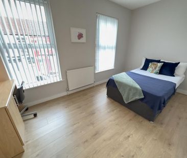 5 bedroom terraced house to rent - Photo 3
