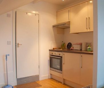 28 Bath Street, Huddersfield, HD1 - Photo 3