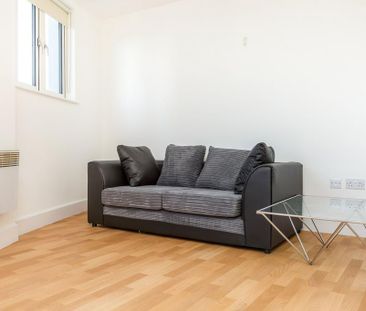 2 bedroom flat to rent - Photo 2