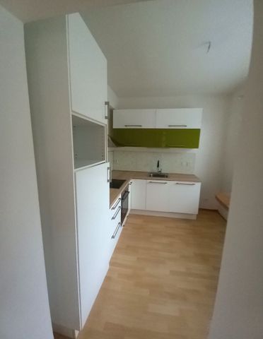 Pronájem bytu 3+1 • 68 m² bez realitkyNad Štolami, Odolena Voda - Odolena Voda, Středočeský kraj - Fotografie 4