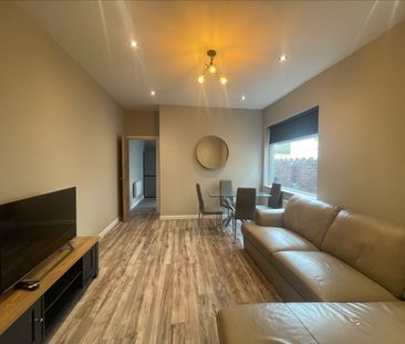 Whitchurch Road, Heath - Photo 1