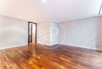 Flat for rent with Terrace in San Francesc (Valencia)