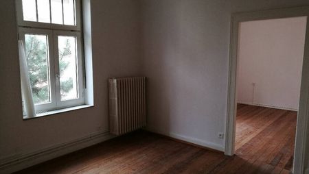 A LOUER 2 PIECES AVEC CUISINE EQUIPEE A 5 MINUTES DE LA GARE - Photo 5