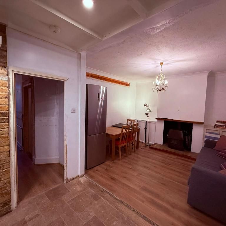 5 bedroom house to rent - Photo 1