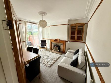 2 bedroom terraced house to rent - Photo 2