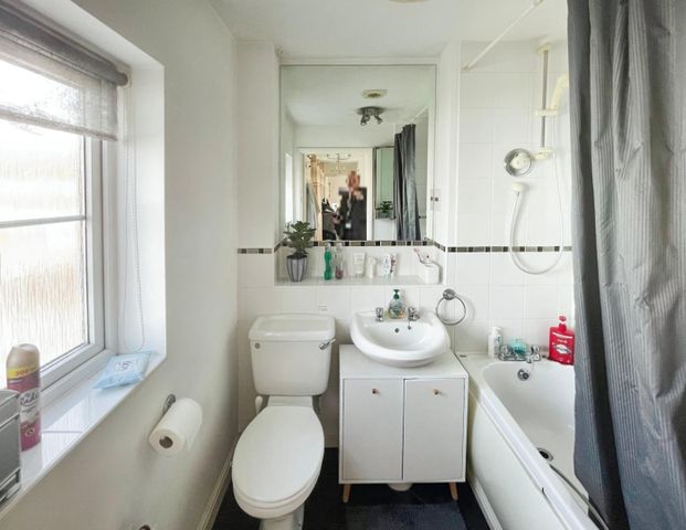 St Peters Way, Stratford-Upon-Avon - Photo 1