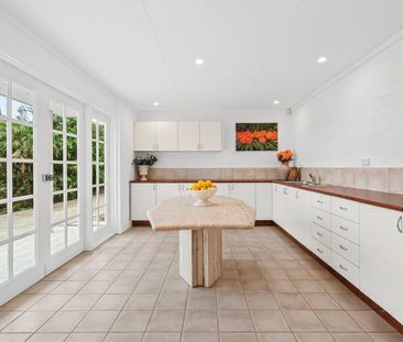 Sweeping Pittwater Views in Bayview - Partially Furnished - Photo 5