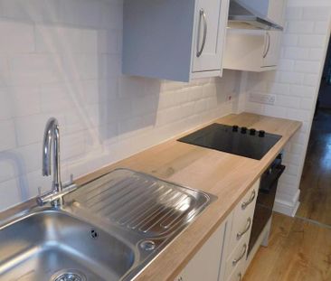 2 bedroom terraced house to rent - Photo 6