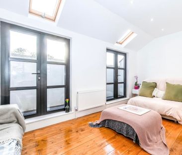 6 Bed Terraced House, Rushmore Road, E5 - Photo 1