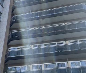 Appartement te huur in Liège voor € 645 met 1 slaapkamer - Photo 2