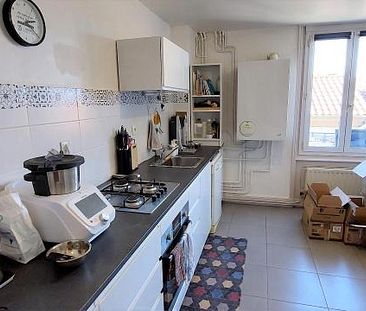 : Appartement 88.2 m² à CHAZELLES SUR LYON - Photo 1