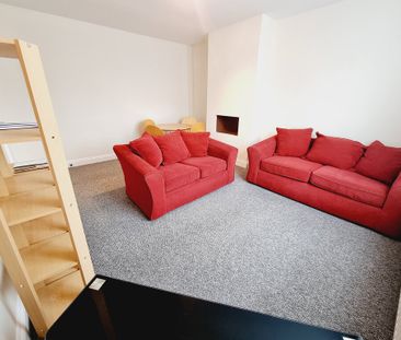 4 Bed Student Accommodation - Photo 3