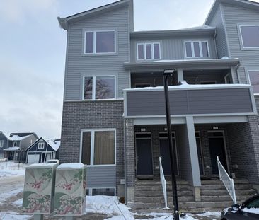 For Lease - 990 Deveron Crescent Unit# 3, London South, Ontario - Photo 3