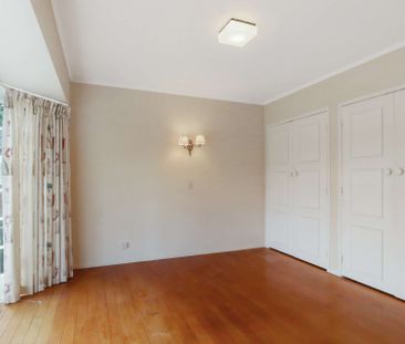 Three bedrooms in Sunnyhills! - Photo 3