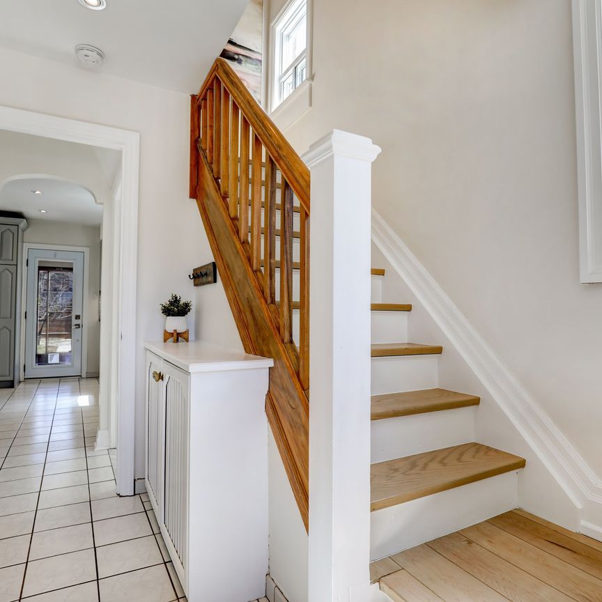 For Lease - 135 Cadorna Avenue, Toronto, Ontario - Photo 1