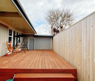 3 Bedrooms in Chartwell - Photo 1