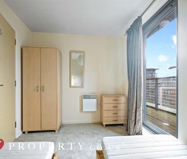 2 bedroom apartment to rent - Photo 4