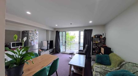 Modern Apartment, Mt Roskill - Photo 5