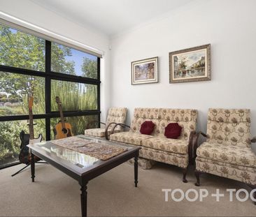 Executive Terrace-style Town Home on 3 levels overlooking the wetlands - Photo 1