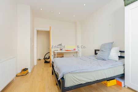 3 bedroom flat to rent - Photo 3