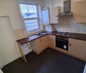 2 bedroom terraced house to rent - Photo 6