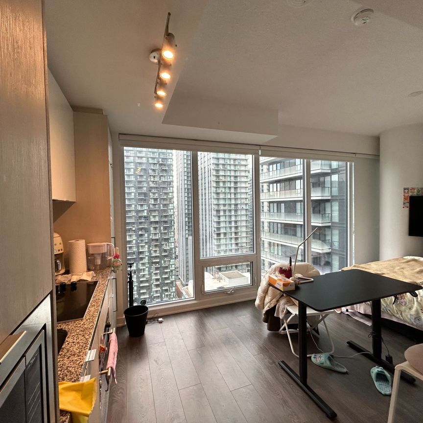 For Lease - 115 Blue Jays Way Unit# 3810, Toronto, Ontario - Photo 1