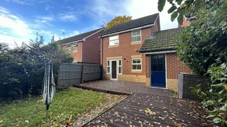 3 bedroom link detached house to rent - Photo 2