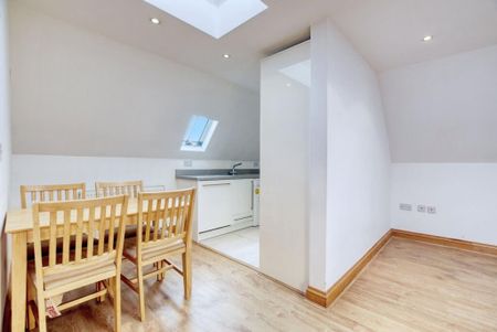 1 bedroom flat to rent - Photo 2