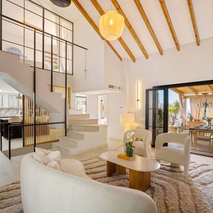 3 bedroom luxury Townhouse for rent in The Golden Mile, Marbella, Andalusia - Photo 1