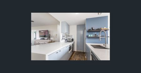 25 Dix Street, Redcliffe, Qld 4020 - Photo 4