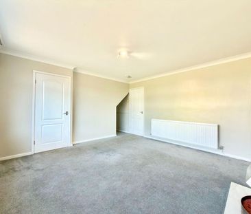 3 bedroom detached house to rent - Photo 3