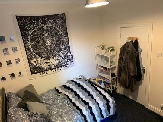 5 bedroom house to rent - Photo 1